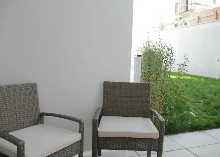 Luxury Stylish With Garden & Free Parking 公寓