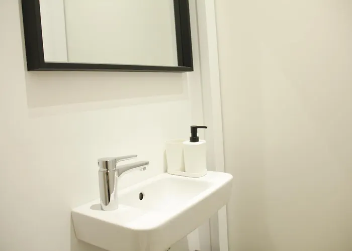 Luxury Stylish With Garden & Free Parking